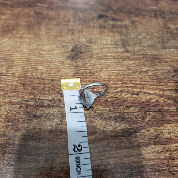 Silver tone ring with white stone size 5.5 - Picture 5 of 7